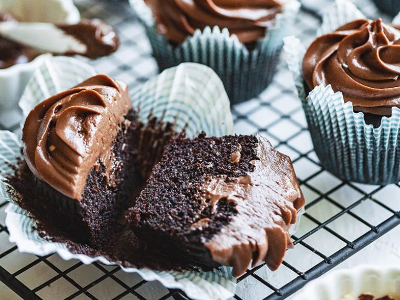 6 Nutella Chocolate Cupcakes
