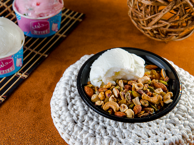 Rice With Qeshta And Nuts