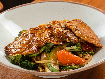 Wok Chicken Noodles