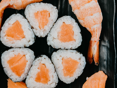 Salmon Hosomaki