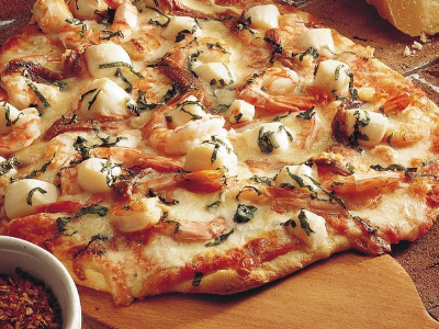 Seafood Pizza - Medium