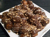 Plain Zalabia With Dark Chocolate And Lotus Biscuit