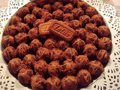 Plain Zalabia Nutella Chocolate With Hazelnut And Lotus Biscuit