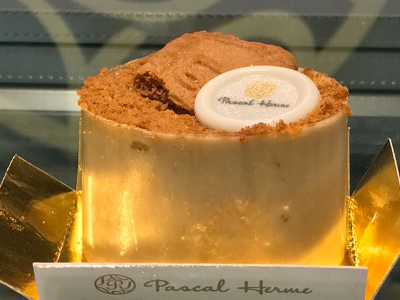 Lotus Gateau