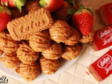 Plain Zalabia With Zabduh Luts And Lotus Biscuit