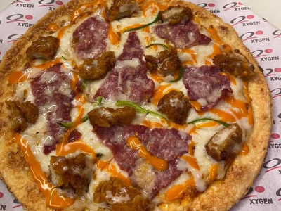 Buffalo Chicken Poppers Pizza