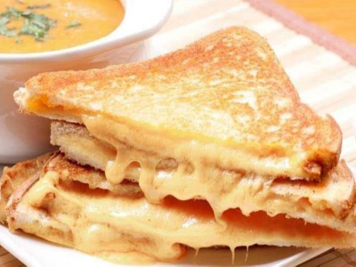 Omelette With Cheese Romi Sandwich