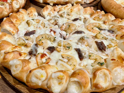 Asia Kingdom Ranch Seafood Pizza Medium Size