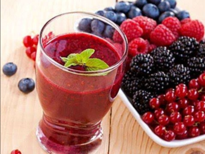 Zalabia With Honey And Blueberry Sauce