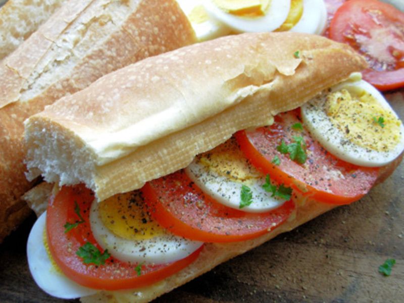 Omelette Cheese Salad