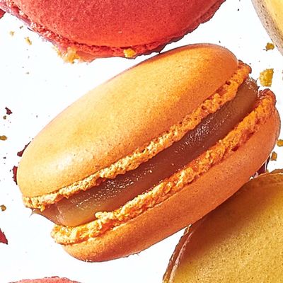 Caramel Macaron
