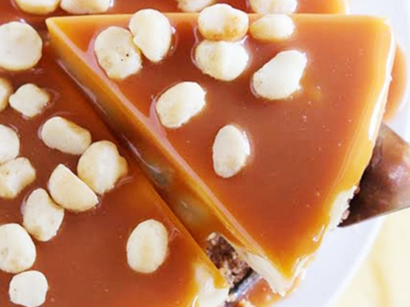 Caramel And Nuts Cheesecake Slice
