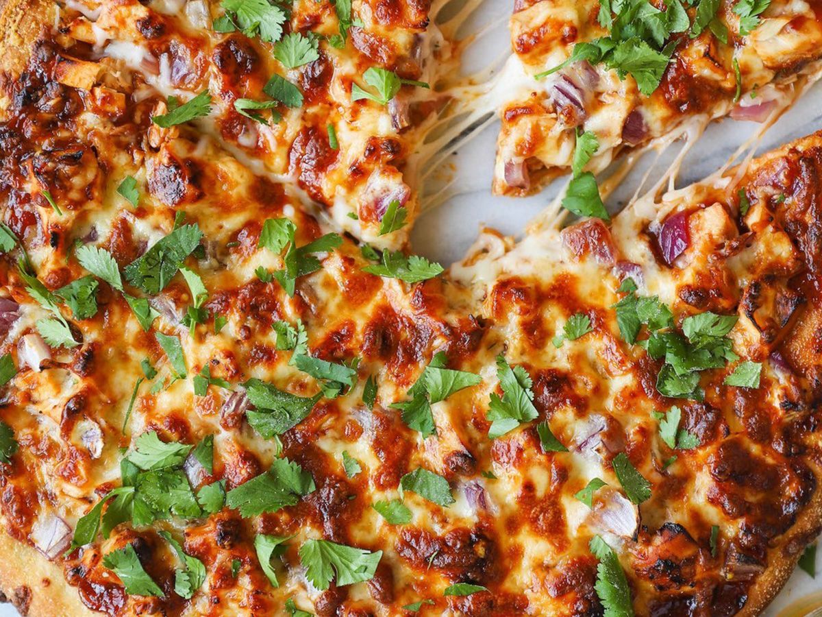 chicken BBQ Italian pizza