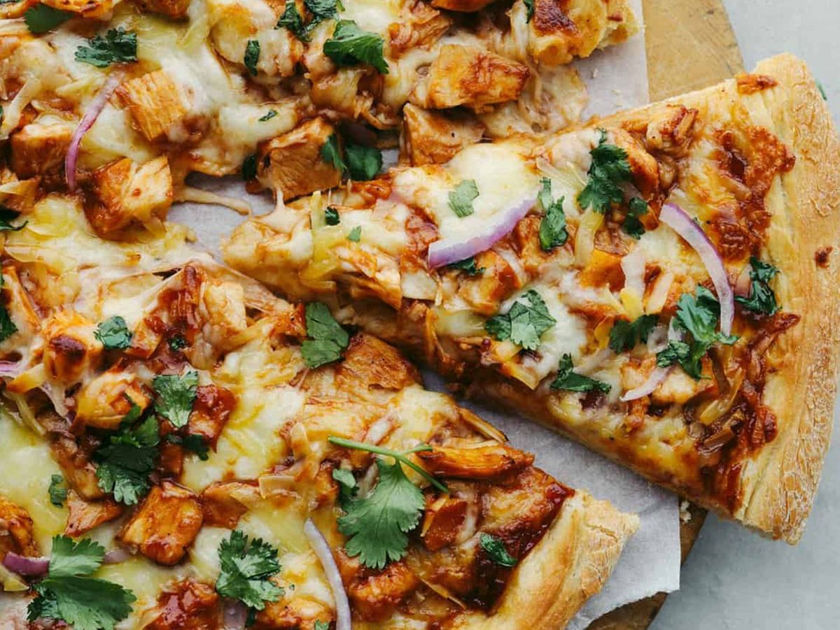 BBQ chicken pizza