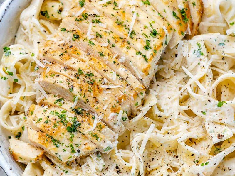 Chicken Fettuccine Alfredo Pasta