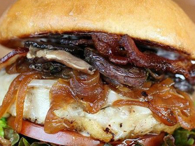 Chicken with mushroom and ranch sauce sandwich