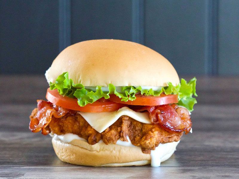 Chicken With Ranch Sauce Sandwich