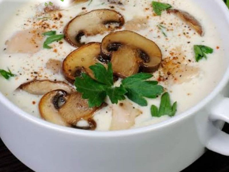 Chicken & Mushroom Soup 645 Cal