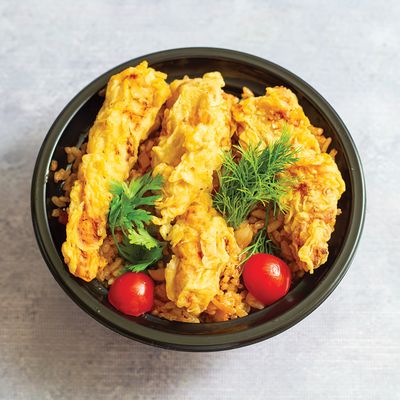 Rizo With Fried Chicken Pieces