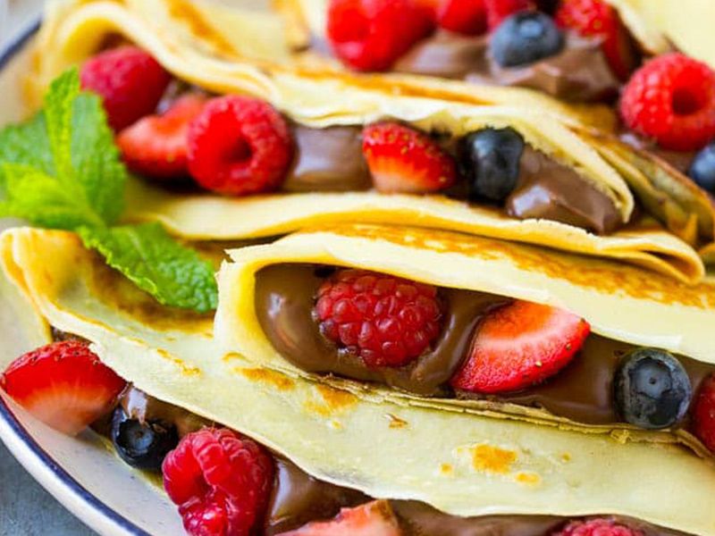 Nutella Chocolate With Fruits Crepe