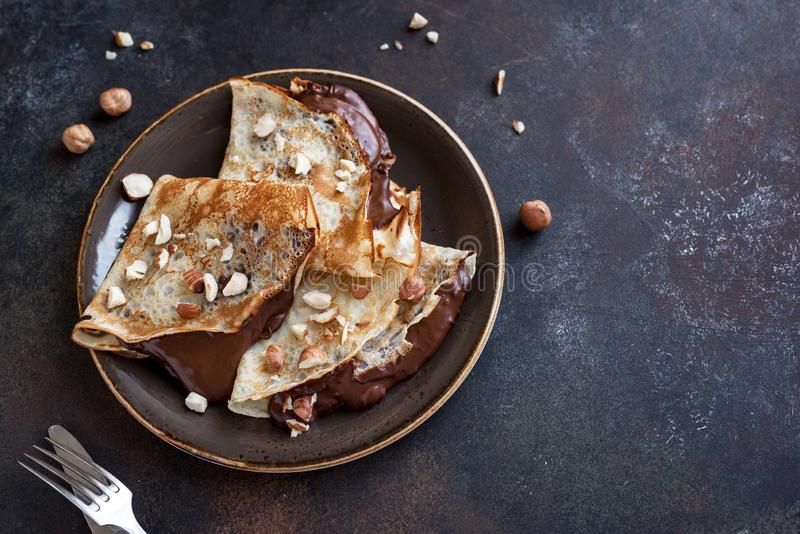 Chocolate nuts crepe