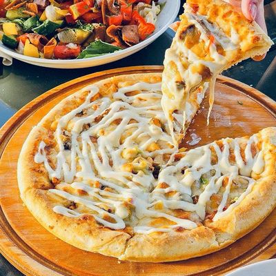 crispy Pane Oriental Pizza