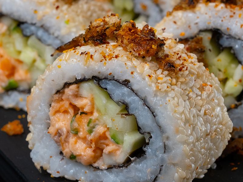 Crispy Salmon Maki Roll