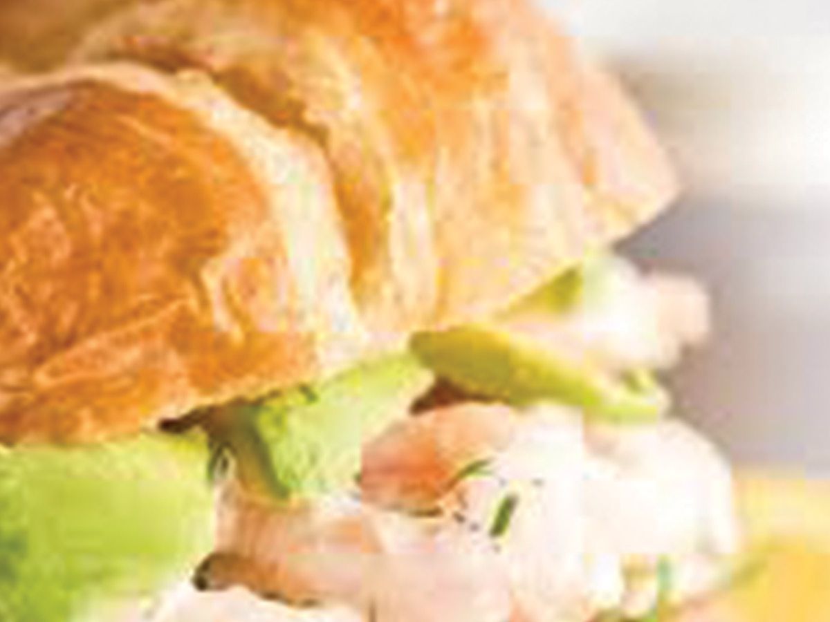 AVOCADO SALMON CROISSANT