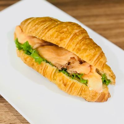 Croissant salmon sandwich