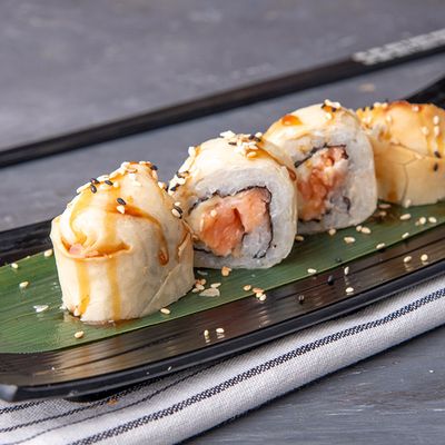 Salmon Crunch Roll