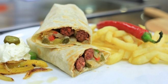 Syrian sausage sandwich