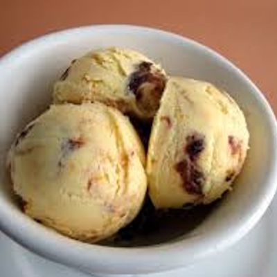 Dates Pieces With Ice Cream