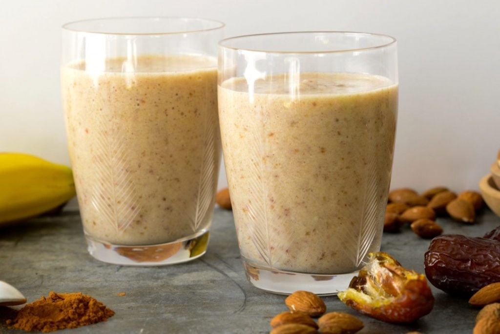 Dates And Milk Juice