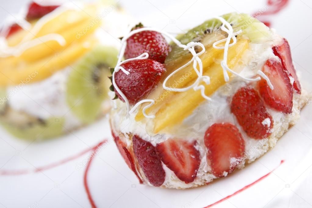 Small Fruits Torte