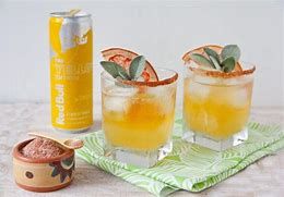 Red Bull with Berry and Apple Pieces Cocktail