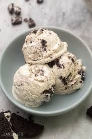 Vanilla Oreo scoop