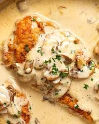 Chicken And Mushroom With White Sauce
