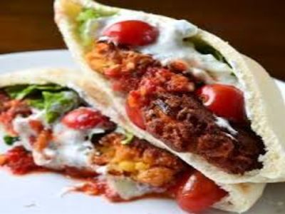 Taamia With Mesakaa Sandwich
