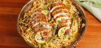 Chicken Chunks Platter With Pasta