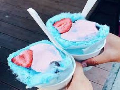 Ghazel Banat with Ice Cream