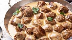 Kofta With Sesame Paste Salad Casserole