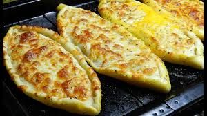 Shawarma Mozzarella Pie
