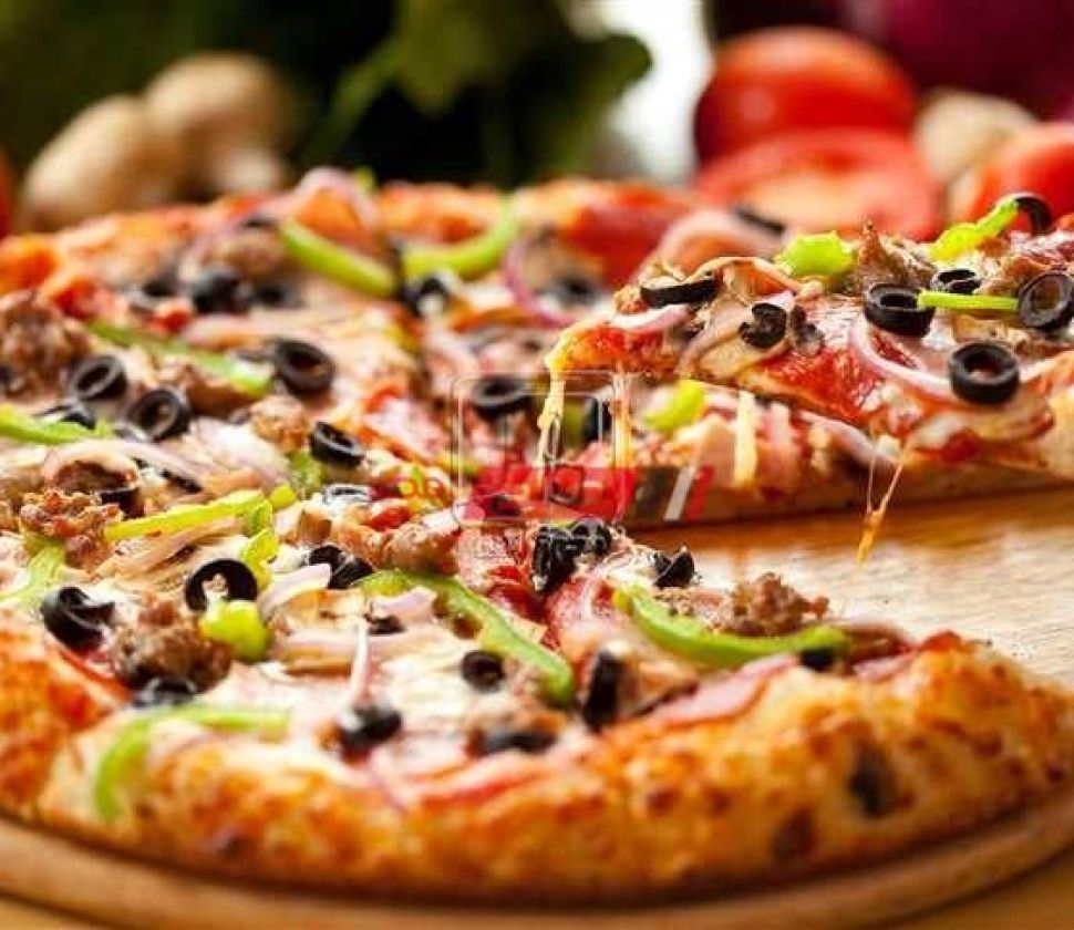 Deluxe Pizza