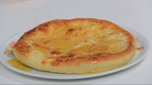 Qeshta With Honey Pie