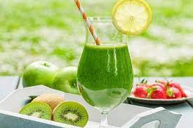 Kiwi With Apple Cocktail