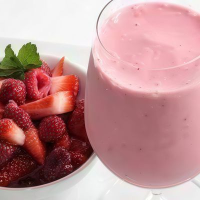 Yogurt with strawberry
