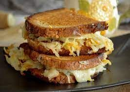 Potatoes with Mozzarella Sandwich