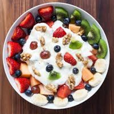 Yogurt nuts with fruit pieces