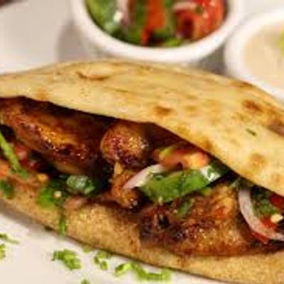 ساندوتش شيش طاووق