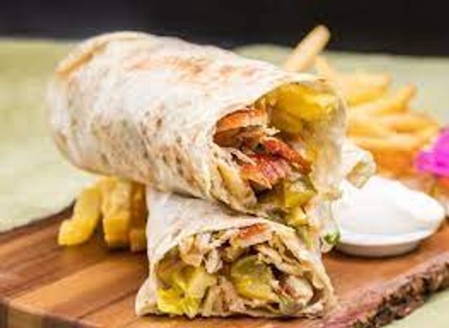 4 Syrian Chicken Shawerma Sandwiches Offer